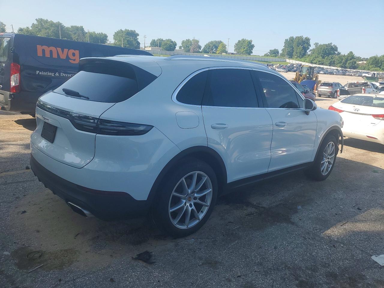 2019 PORSCHE CAYENNE