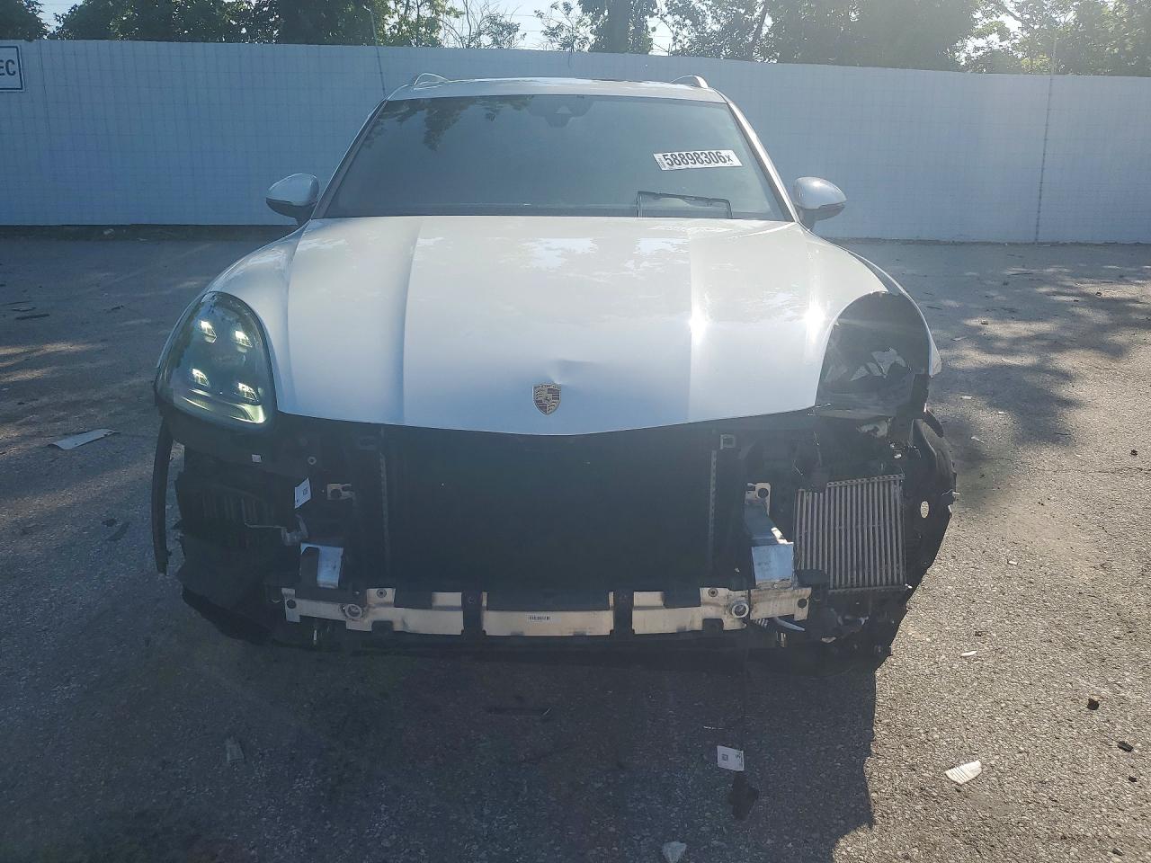 2019 PORSCHE CAYENNE