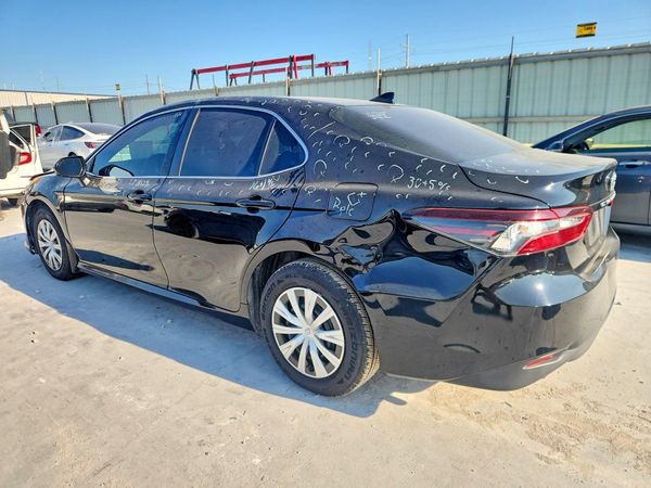 2022 TOYOTA CAMRY LE