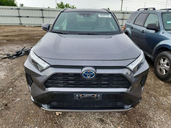2022 TOYOTA RAV4 SE