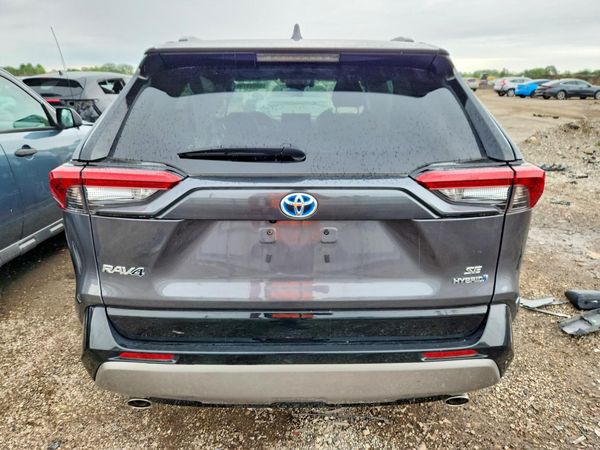 2022 TOYOTA RAV4 SE
