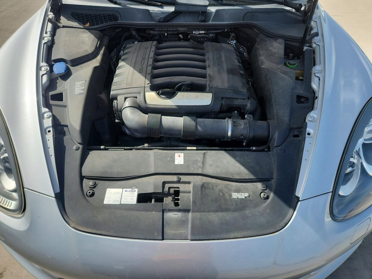 2012 PORSCHE CAYENNE