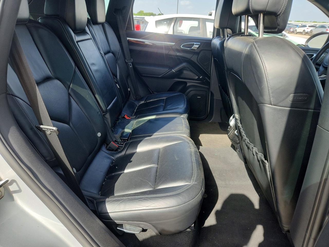 2012 PORSCHE CAYENNE