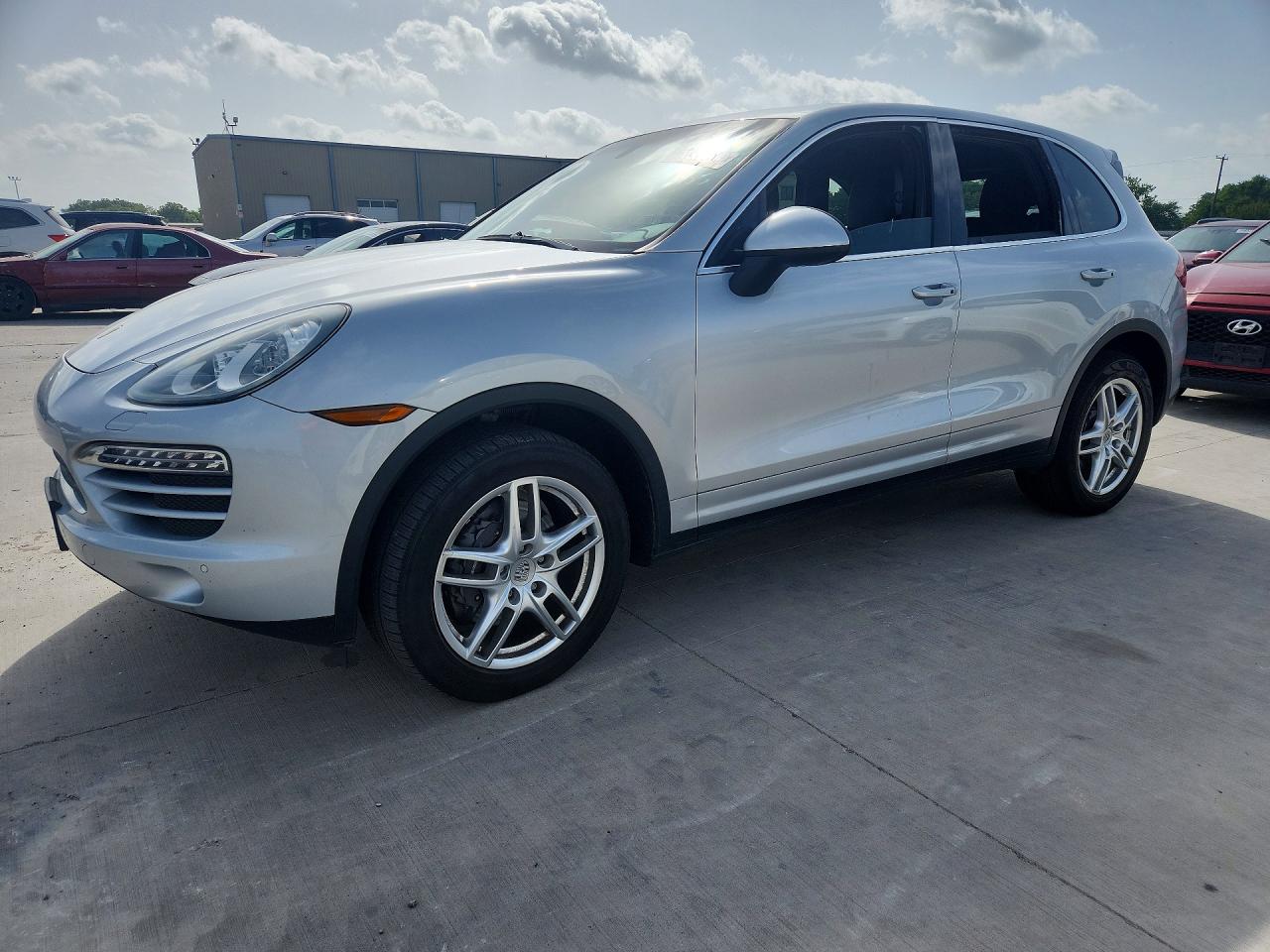 2012 PORSCHE CAYENNE