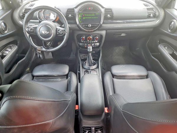 2017 MINI COOPER