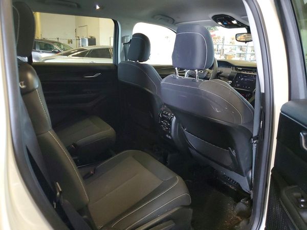 2023 JEEP GRAND CHEROKEE Laredo, Altitude