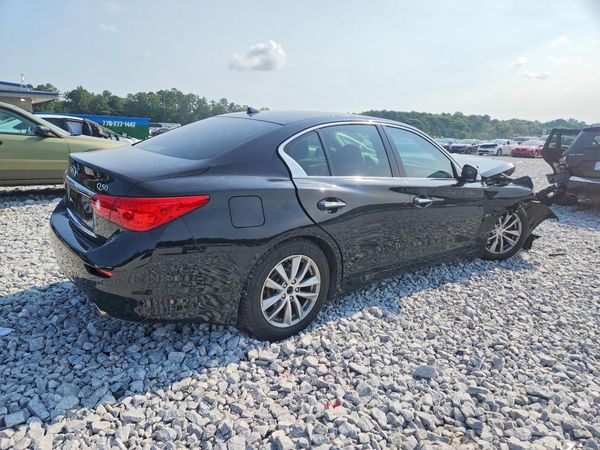 2015 INFINITI Q50