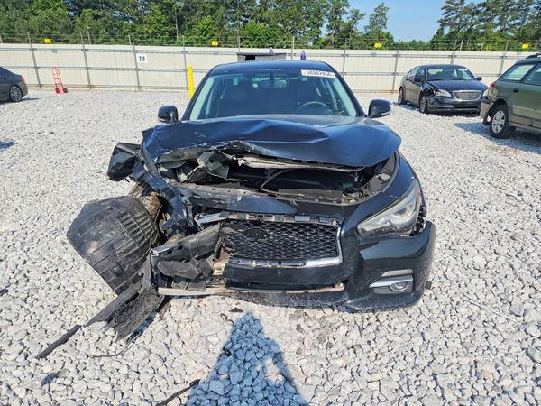 2015 INFINITI Q50