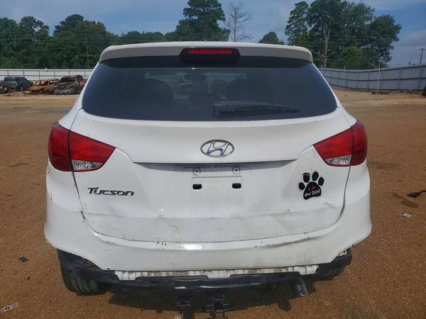 2015 HYUNDAI TUCSON GL (Middle-Low)