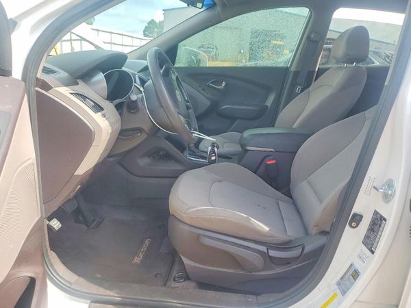 2015 HYUNDAI TUCSON GL (Middle-Low)