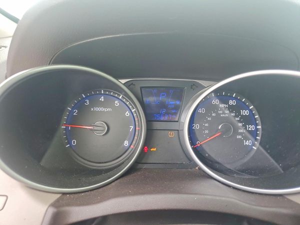 2015 HYUNDAI TUCSON GL (Middle-Low)