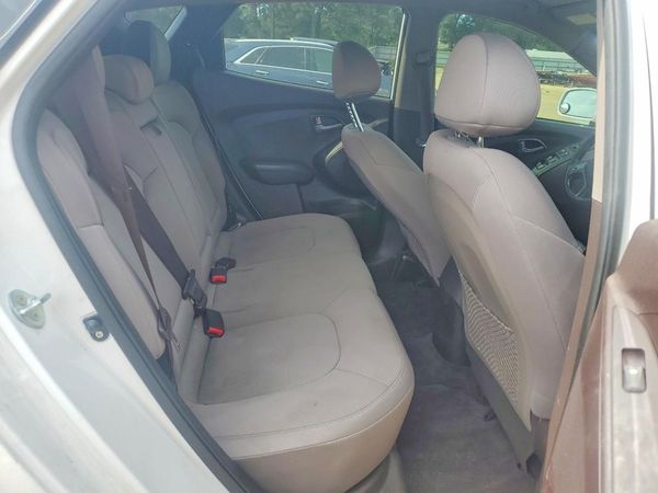 2015 HYUNDAI TUCSON GL (Middle-Low)