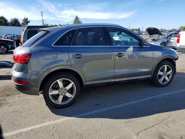 2015 AUDI Q3 quattro Prestige