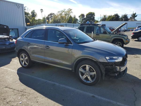 2015 AUDI Q3 quattro Prestige