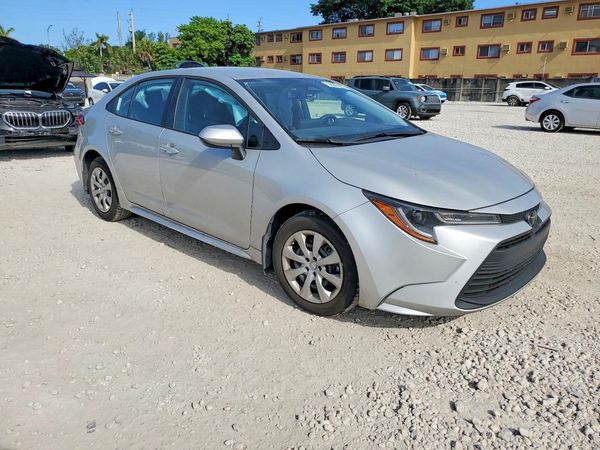2025 TOYOTA COROLLA