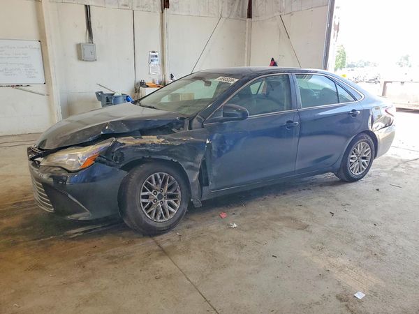 2017 TOYOTA CAMRY