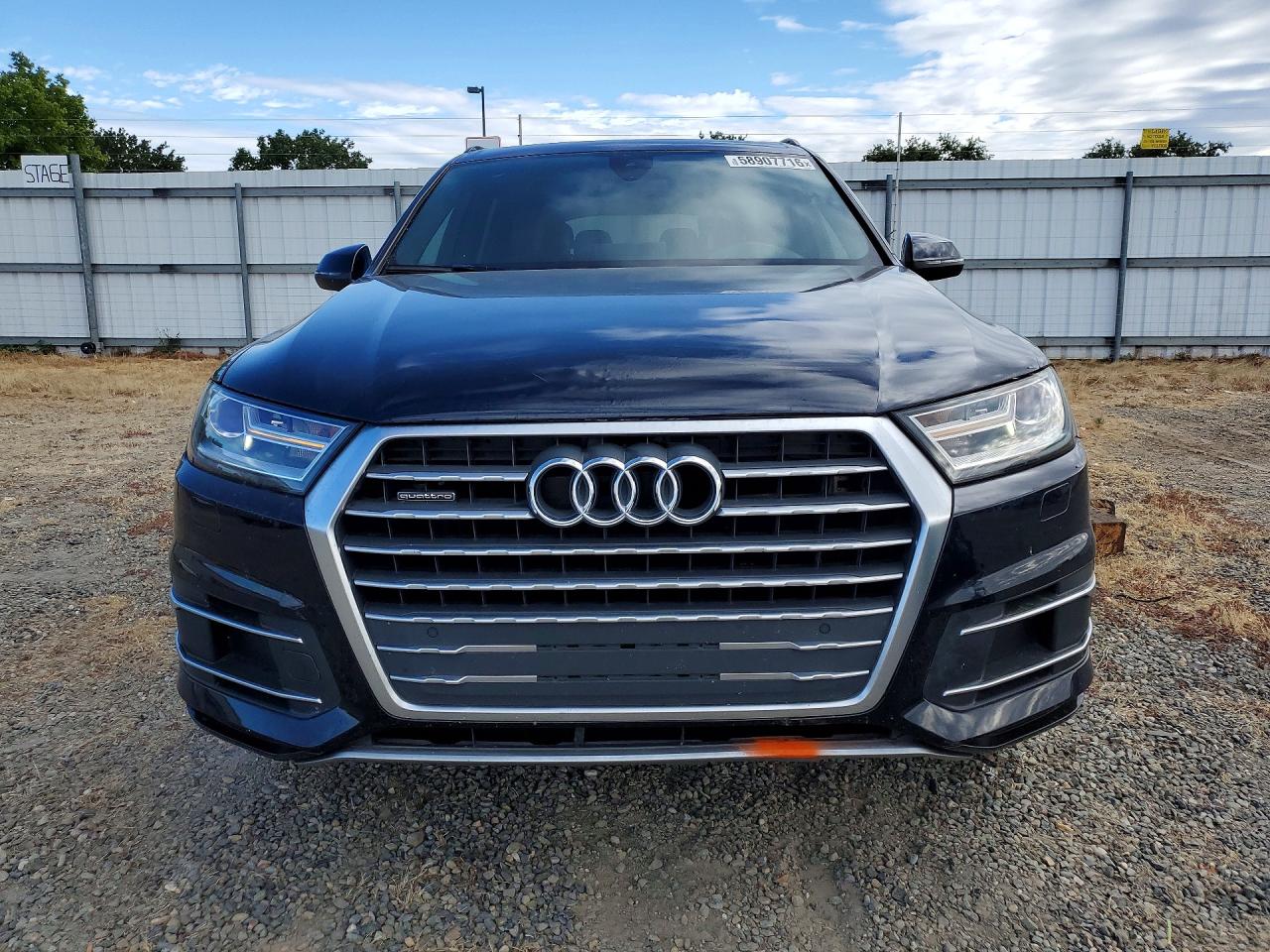 2018 AUDI Q7 quattro Premium Plus