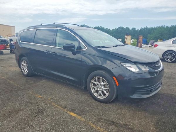 2020 CHRYSLER VOYAGER LXI
