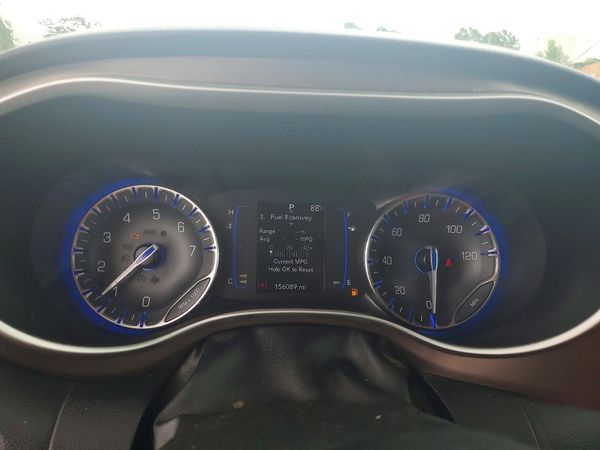2020 CHRYSLER VOYAGER LXI
