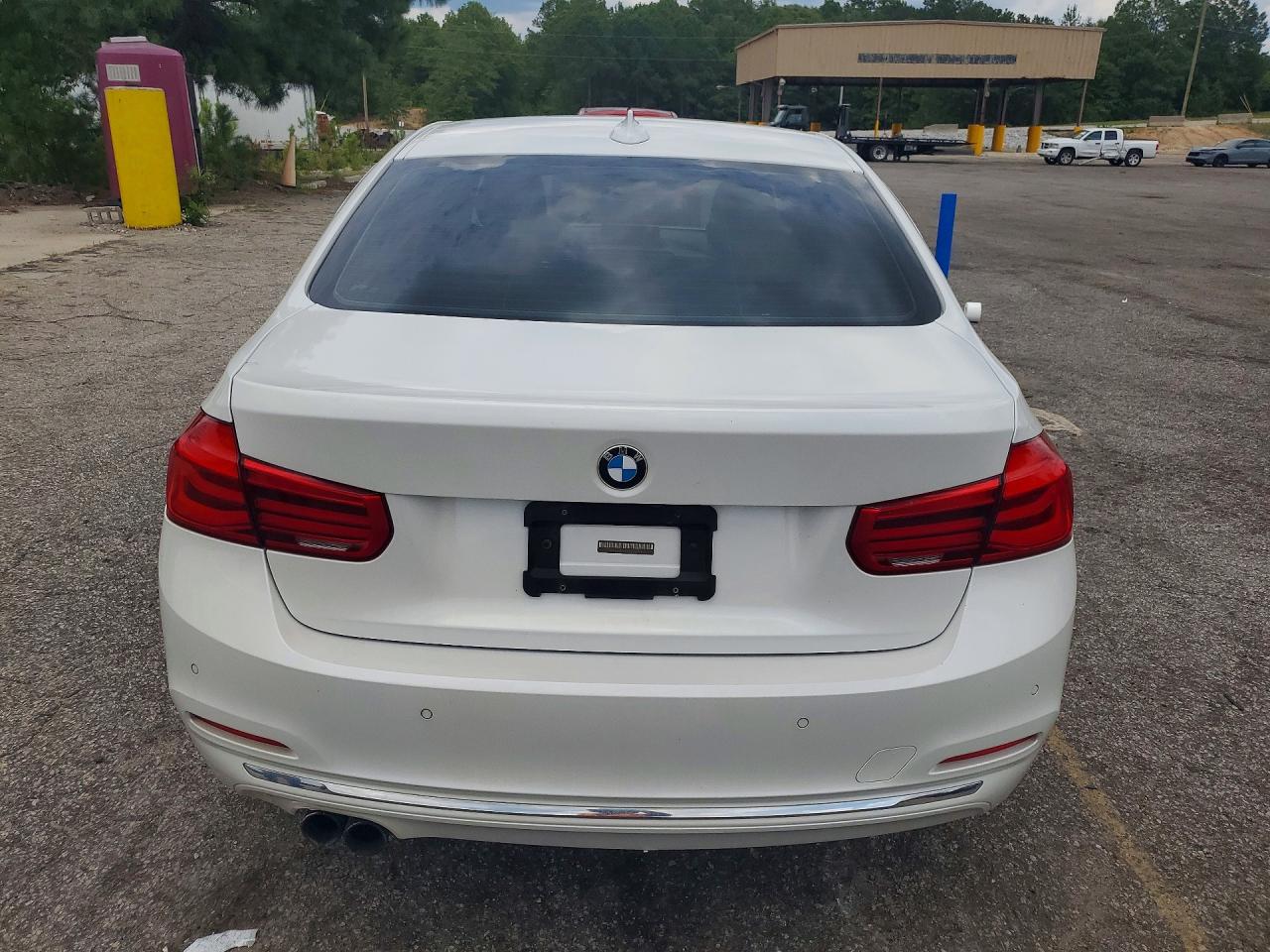 2017 BMW 330 SA