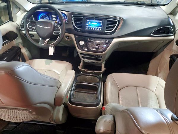 2021 CHRYSLER VOYAGER LXI