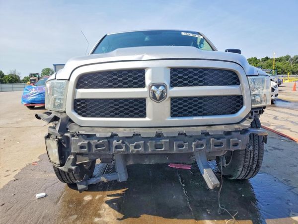 2015 RAM 1500 ST