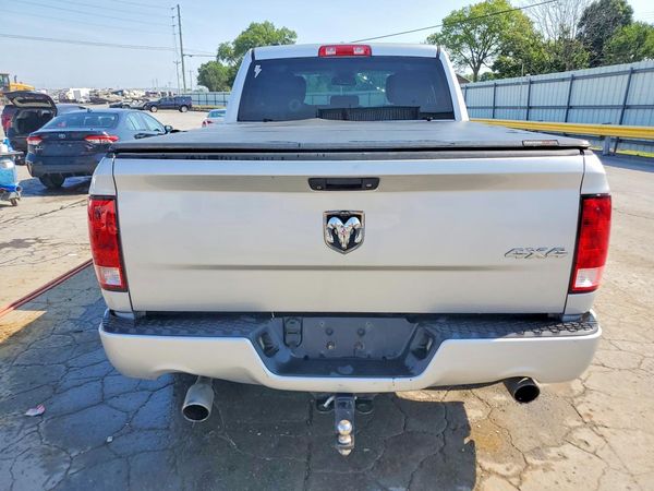2015 RAM 1500 ST