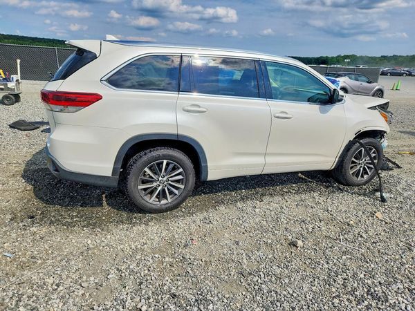 2018 TOYOTA HIGHLANDER SE/XLE