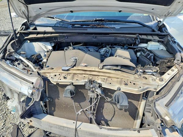 2018 TOYOTA HIGHLANDER SE/XLE