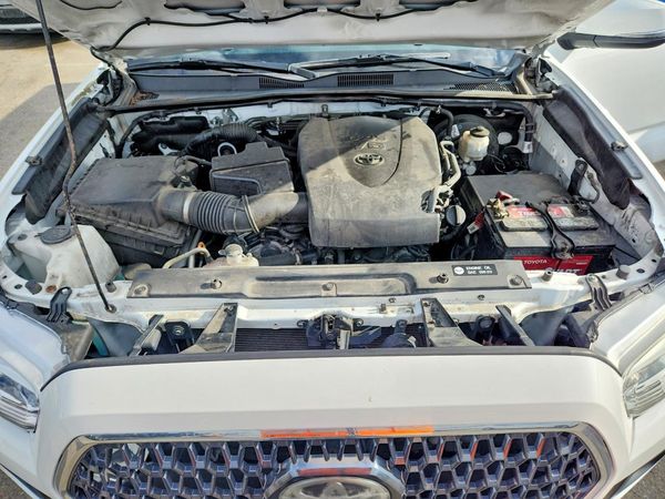 2019 TOYOTA TACOMA SR5