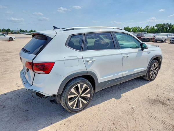 2022 VOLKSWAGEN TAOS