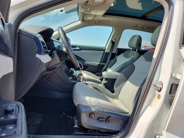 2022 VOLKSWAGEN TAOS