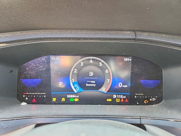 2022 VOLKSWAGEN TAOS