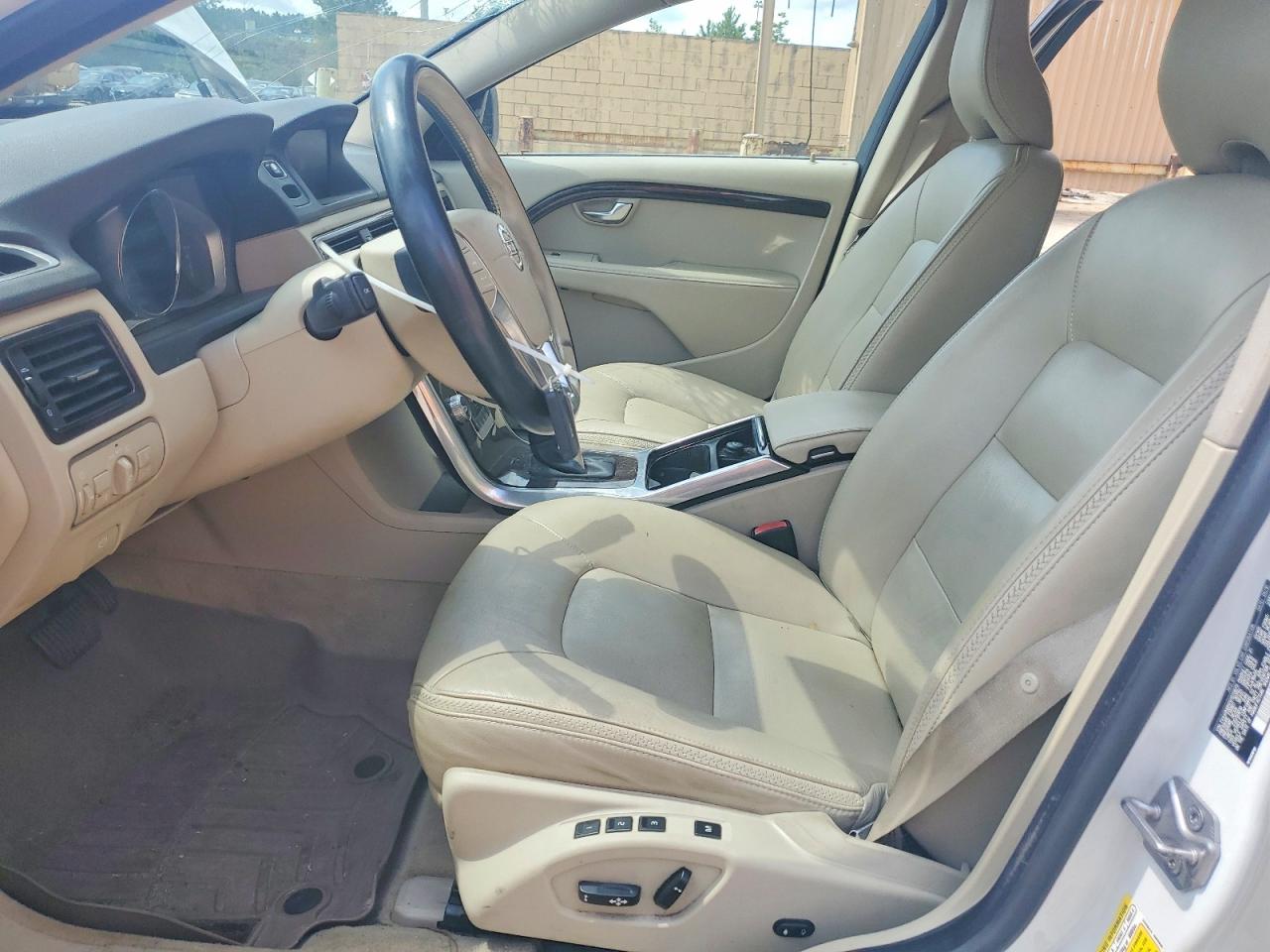 2016 VOLVO XC70 SV35 Platinum