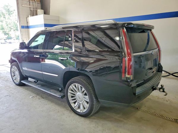 2016 CADILLAC ESCALADE Platinum
