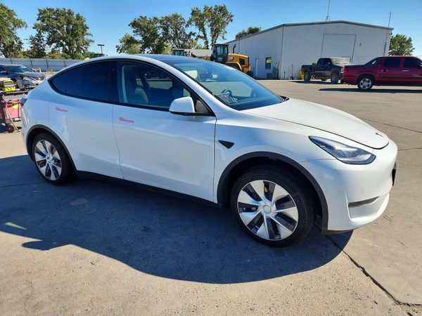 2020 TESLA MODEL Y
