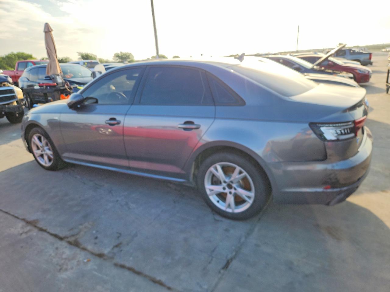 2018 AUDI A4 quattro Premium