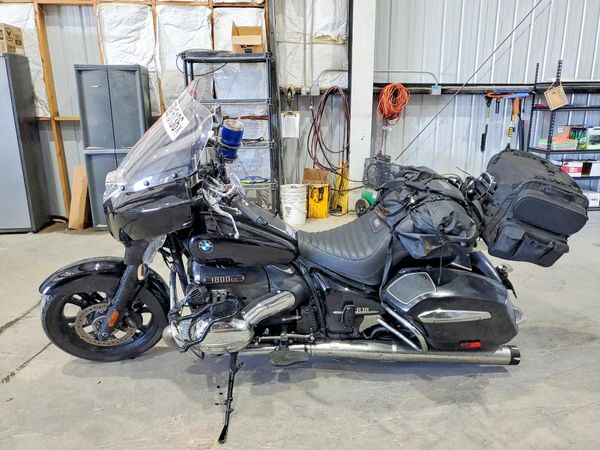 2022 BMW R18 B
