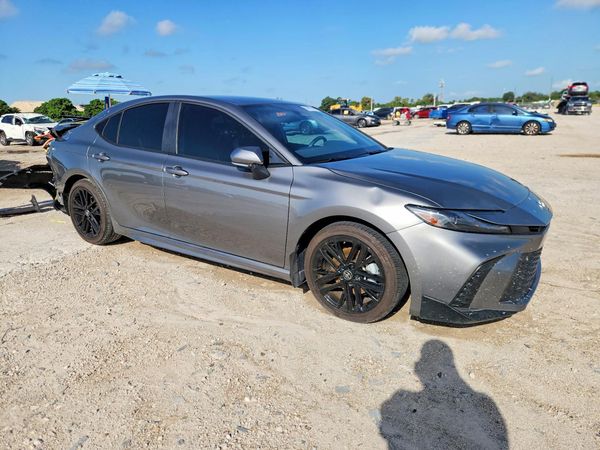 2025 TOYOTA CAMRY