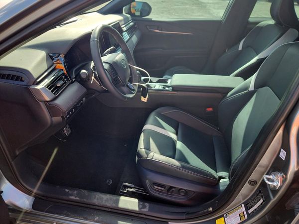 2025 TOYOTA CAMRY