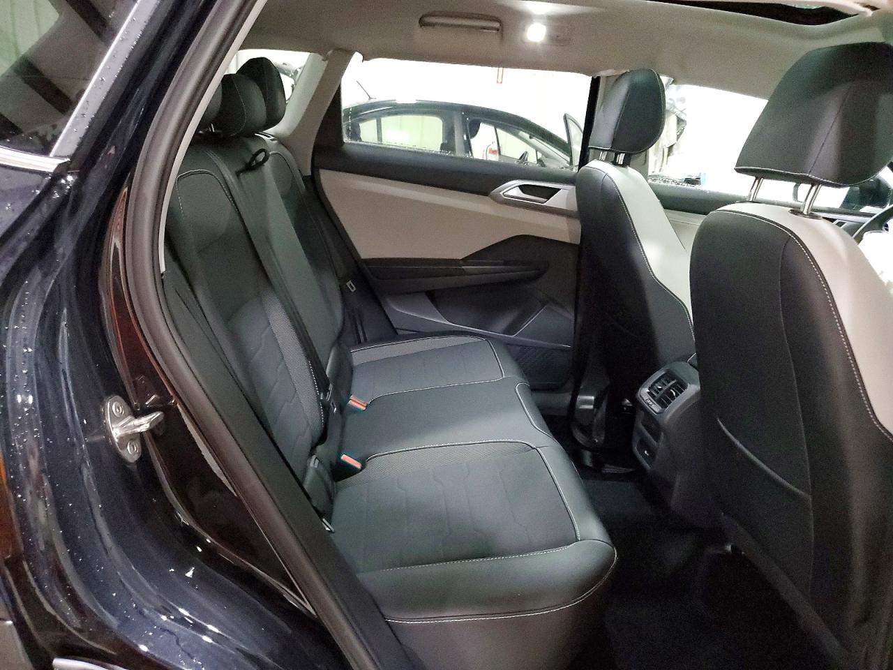 2025 VOLKSWAGEN TAOS 4Motion SE