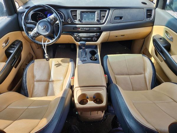 2018 KIA SEDONA LX