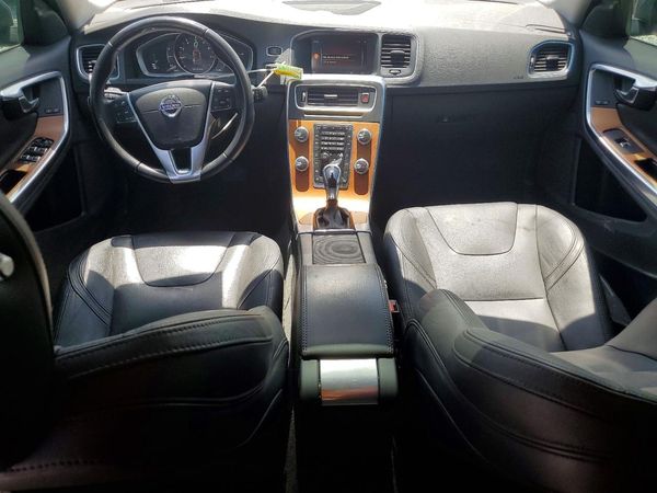 2018 VOLVO S60