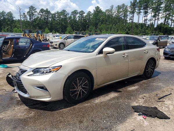 2017 LEXUS ES