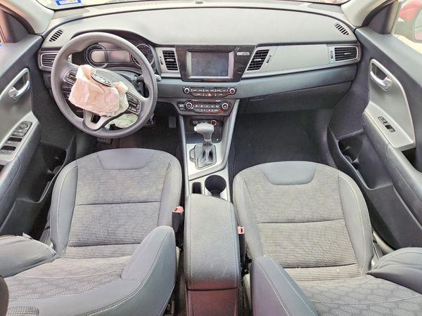 2017 KIA NIRO