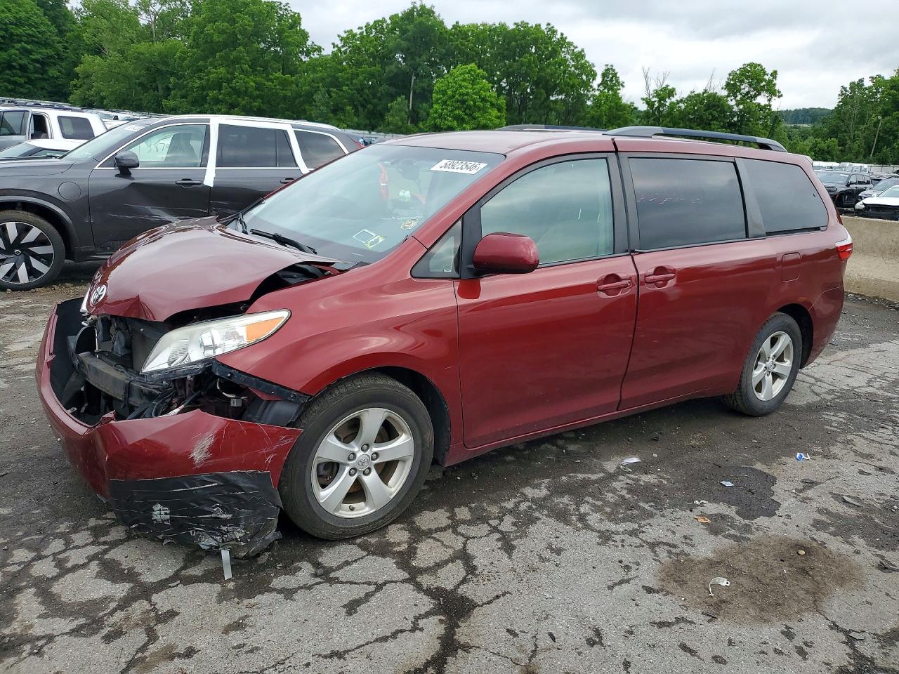 2015 TOYOTA SIENNA
