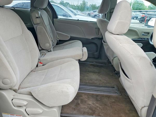 2015 TOYOTA SIENNA
