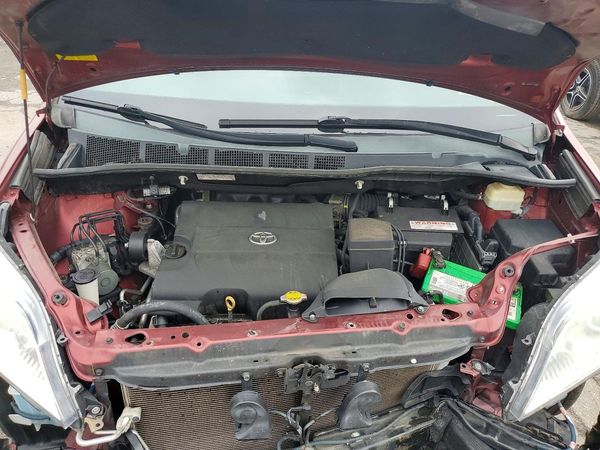 2015 TOYOTA SIENNA