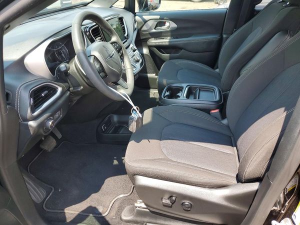 2024 CHRYSLER PACIFICA Touring