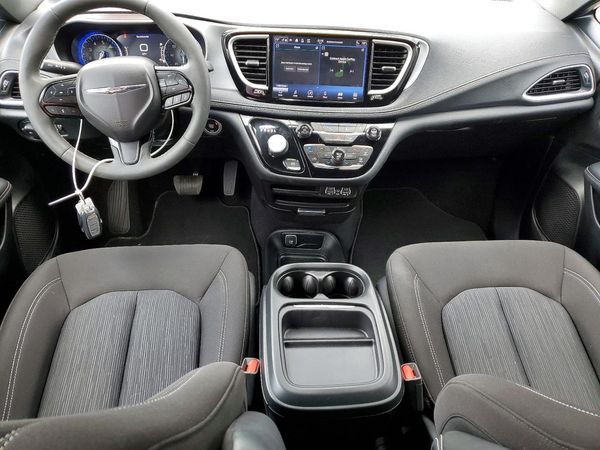 2024 CHRYSLER PACIFICA Touring